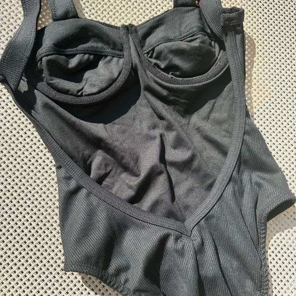 Minimale Animale One Piece Swimsuit - Picture 5 of 5